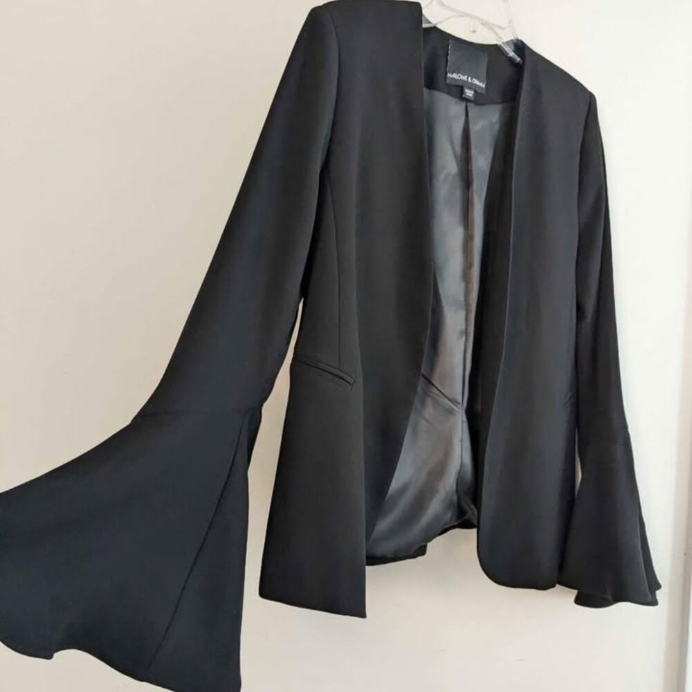 Women's Medium Bell Sleeve Open Front Black Blazer